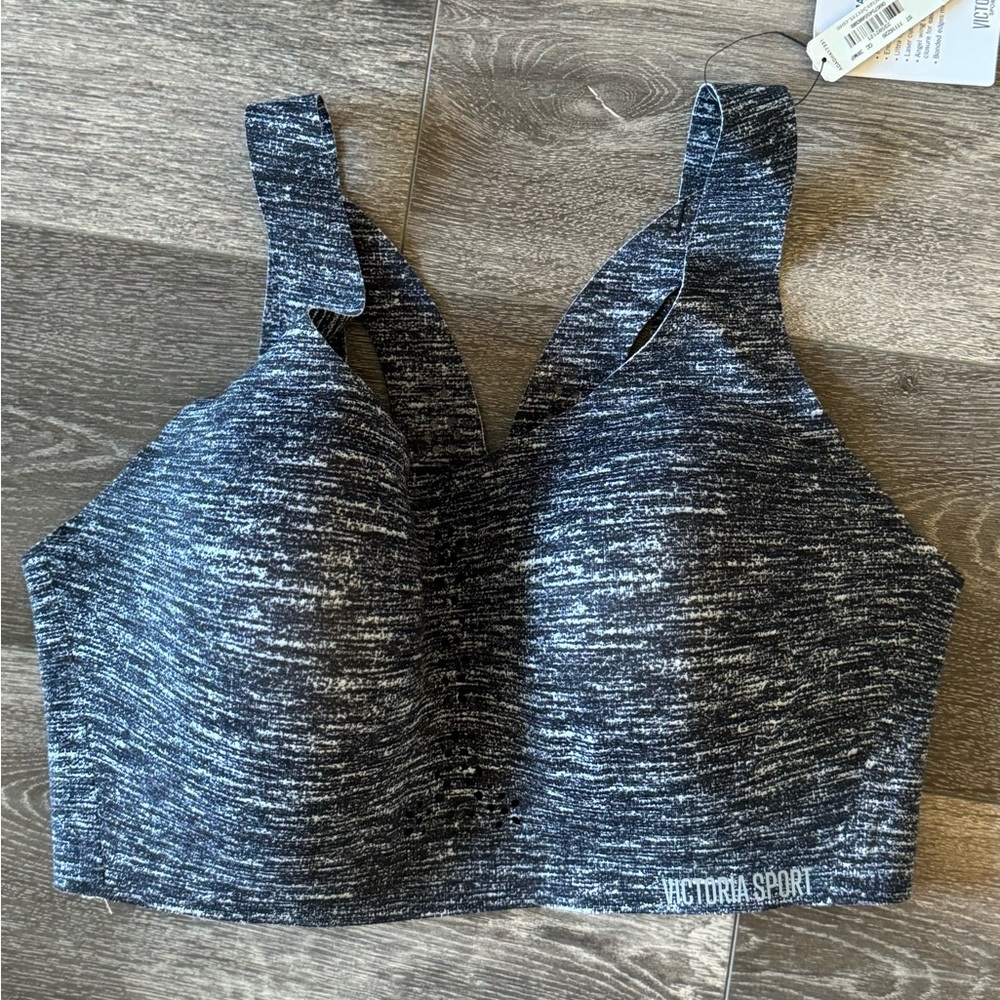 Victoria’s Secrets padded sports bra